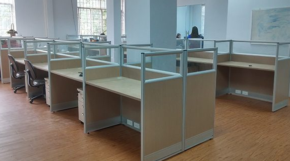 Cách mua vách ngăn bàn văn phòng đẹp, chất lượng2